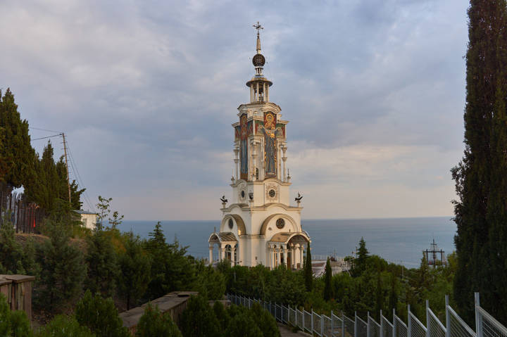Храм-маяк Николая Чудотворца
