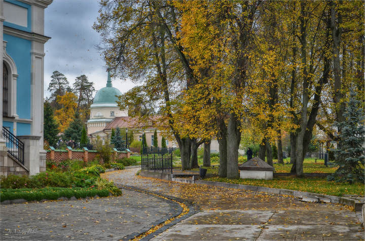 Осень в Оптиной