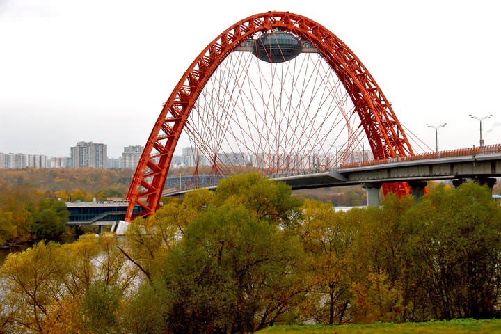 Живописный мост.