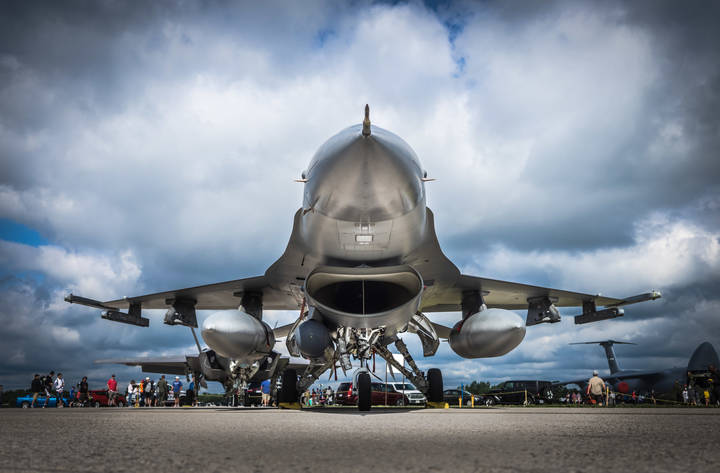 F-16