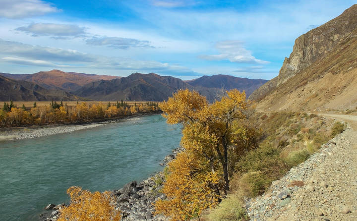 У Бельтертуюкского водопада