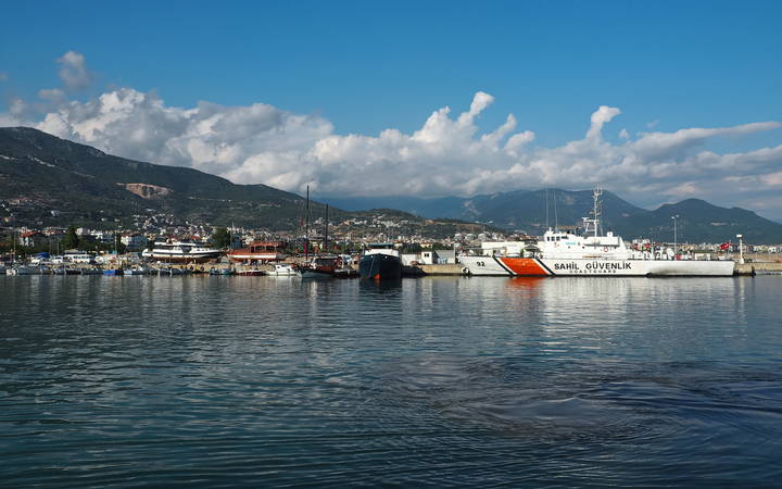 Корабли уходят в море...
