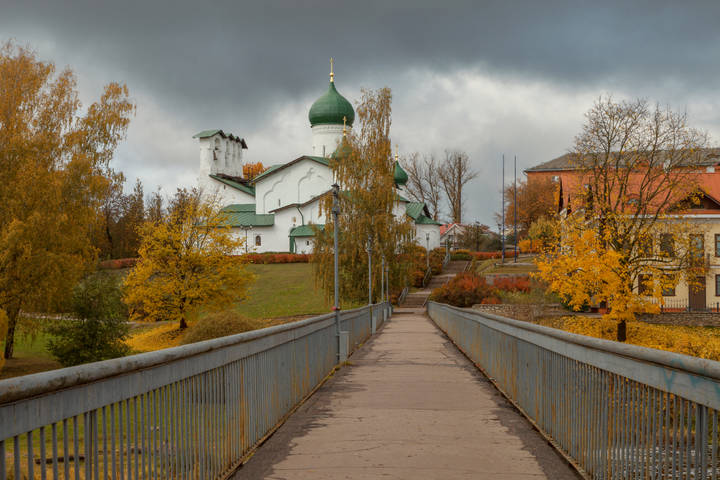 В городе осень...