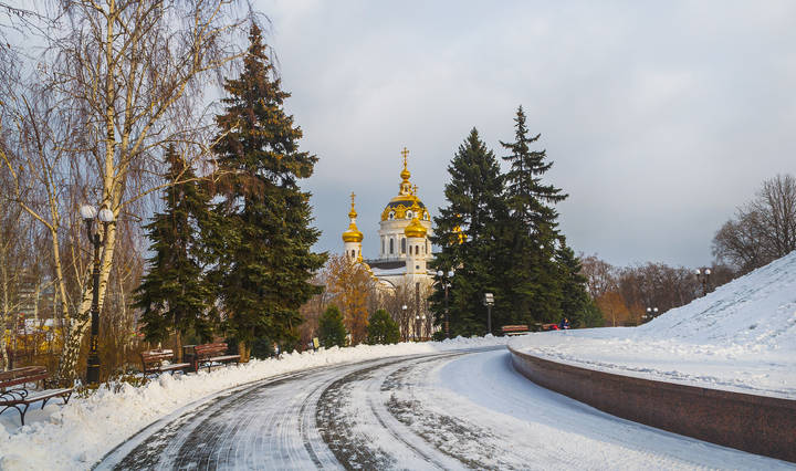Храм святых Петра и Февронии.