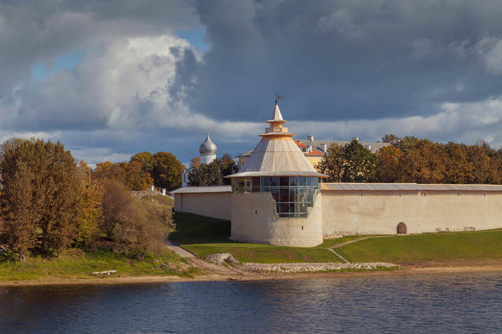 В осеннем городе...