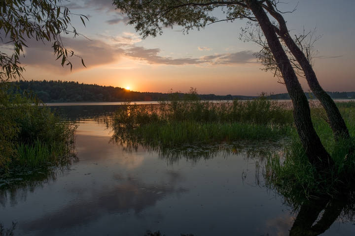 Уходит летний день