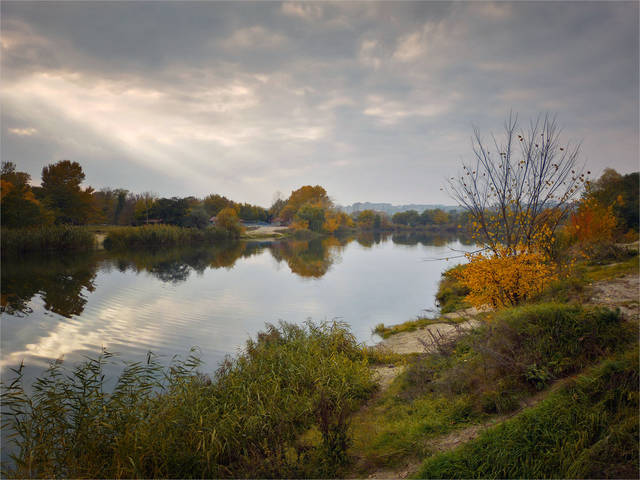 осень на озере