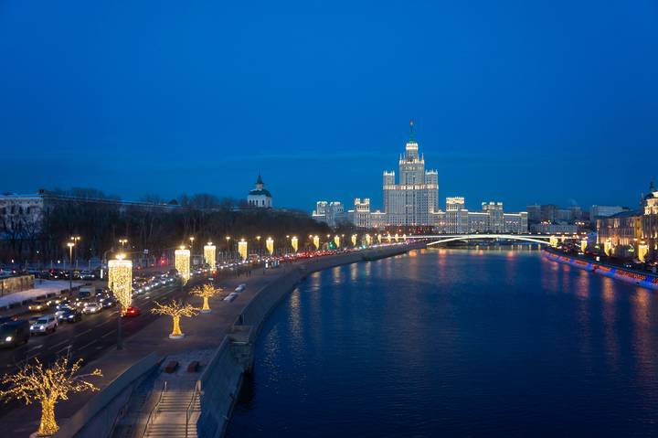 Вечерело