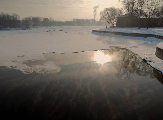 скупое зимнее Солнце