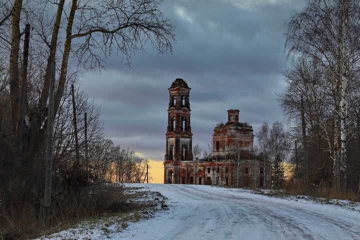  Храм у дороги