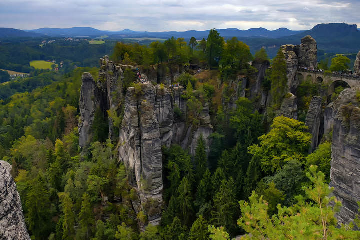 Скалы Бастая