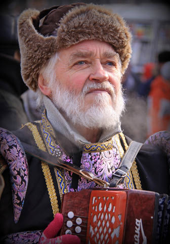 Дед-затейник