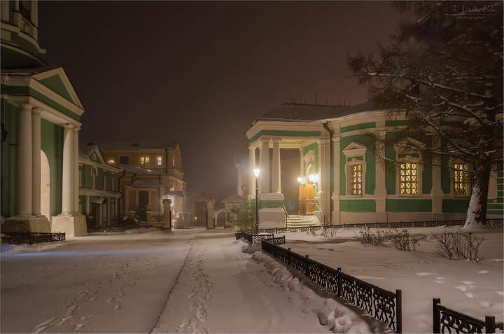 Безлюдье ночной Оптиной