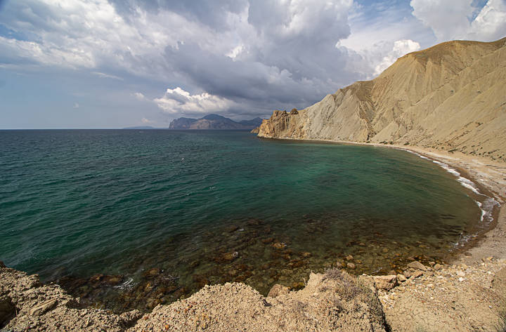 Изумрудная вода....