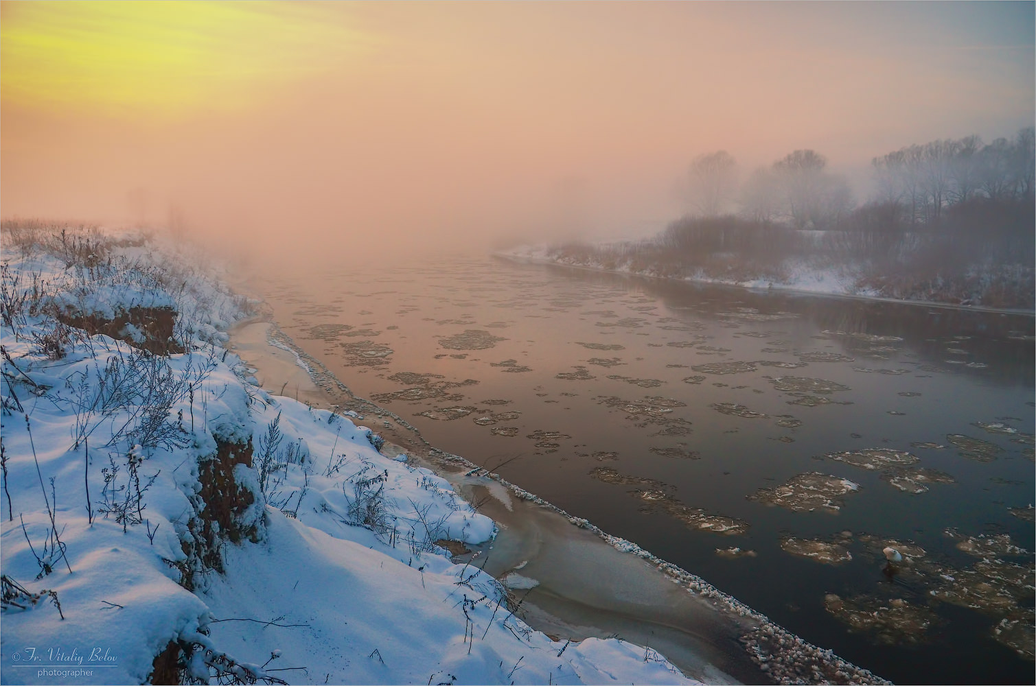 Яркий закат на реке Жиздре