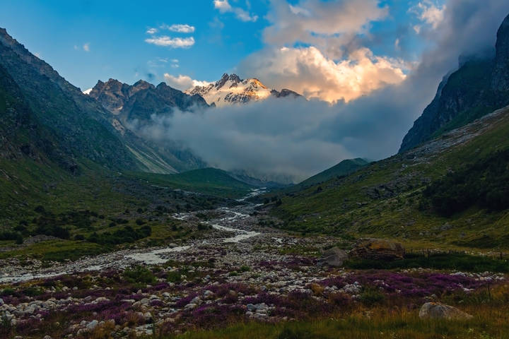 Golden-capped mountains...