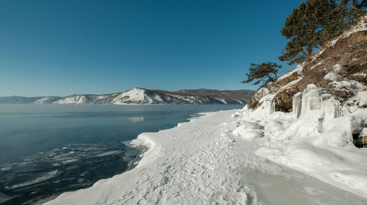 Февраль на Байкале.