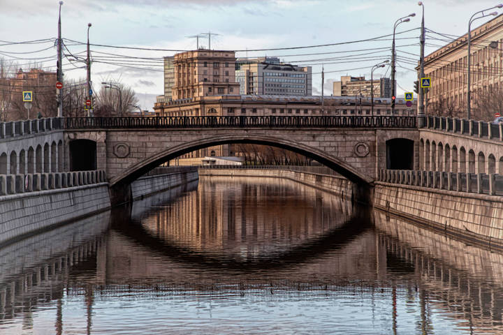 Госпитальный мост.