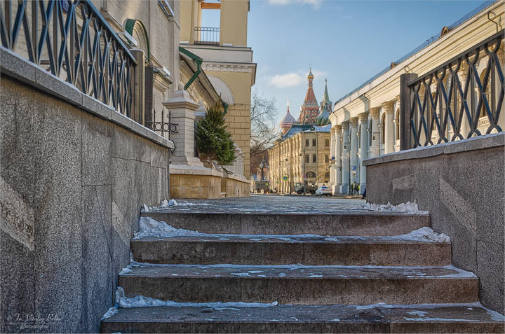Москва. Спуск на улице Варварка