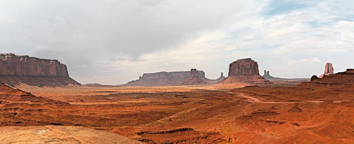 В Долине Монументов: вид с John Ford's Point (2)