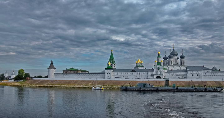 Две жизни...