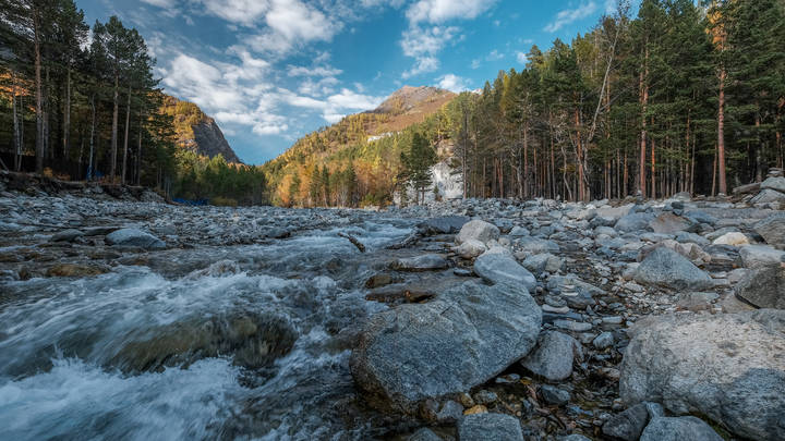 Горная река Кынгарга.