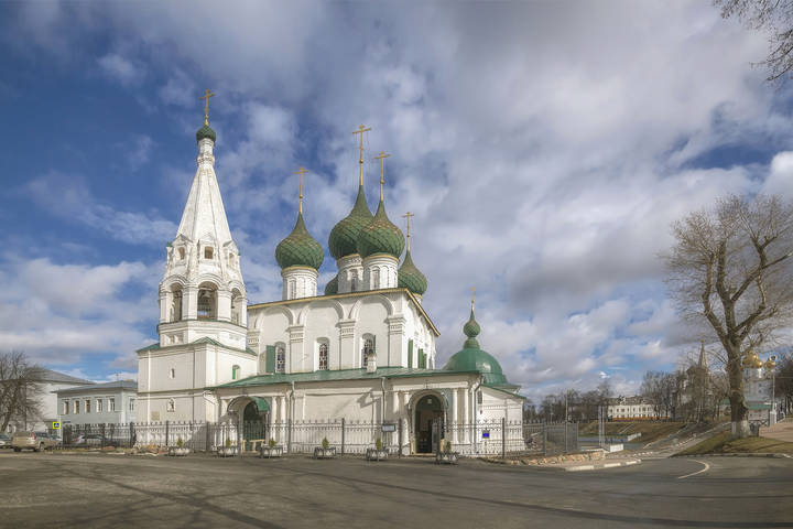 Церковь Происхождения Честных Древ Креста Господня