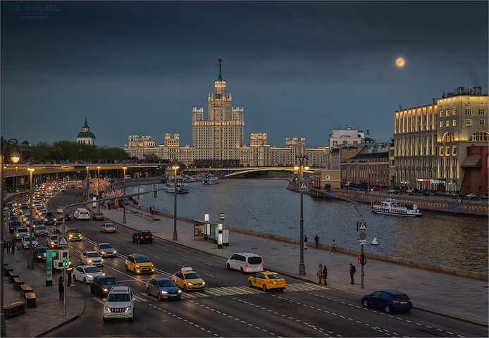 Огни вечерней Москвы