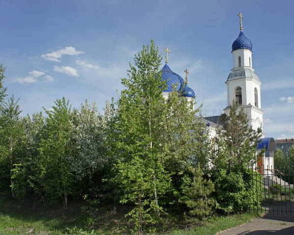 Храм.