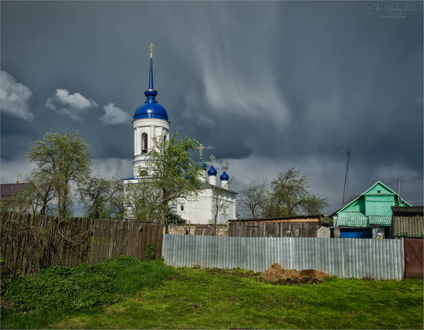Грозные всполохи неба