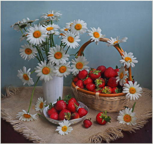 С клубникой