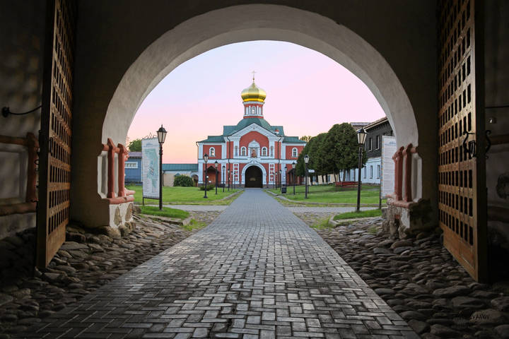 Иверский монастырь