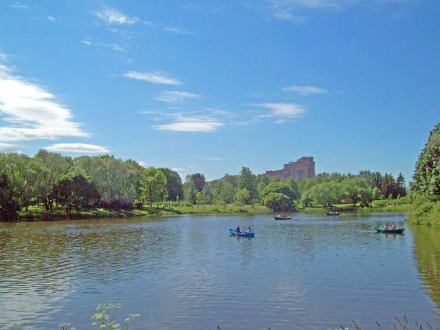 Южно-приморский парк. Пруд