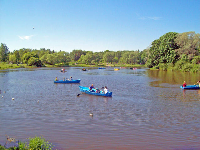 Южно-приморский парк. Пруд