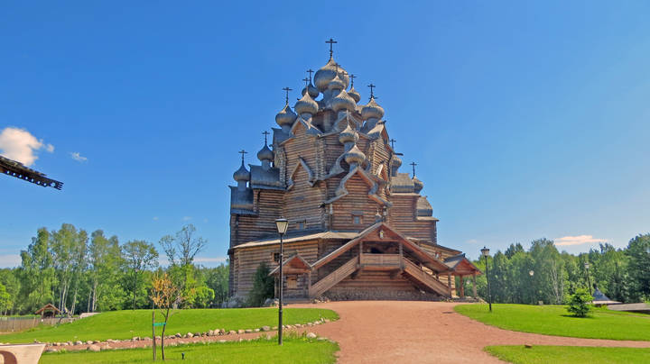 Церковь во имя покрова Пресвятой Богородицы
