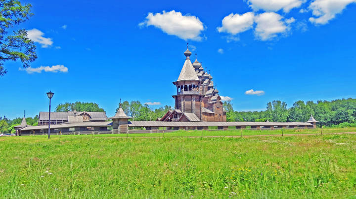 Церковь во имя покрова Пресвятой Богородицы