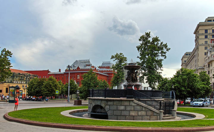 Петровский фонтан