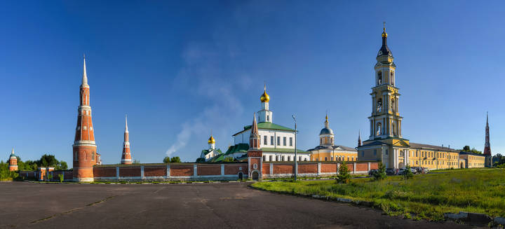 Дымок над монастырем