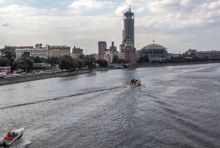 На Москва Реке
