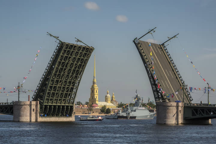 парадный Петербург