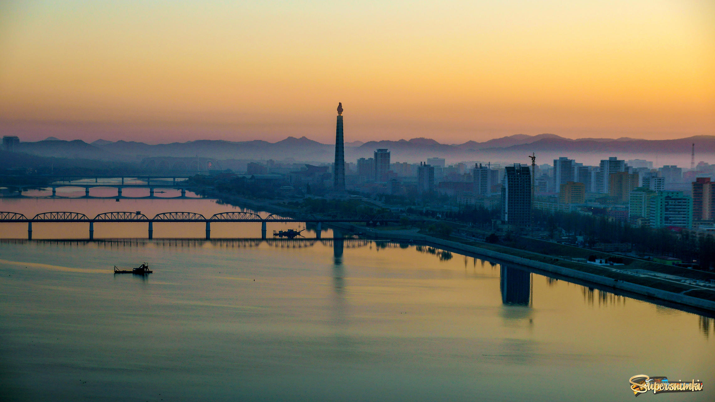Пхеньян. Раннее утро.