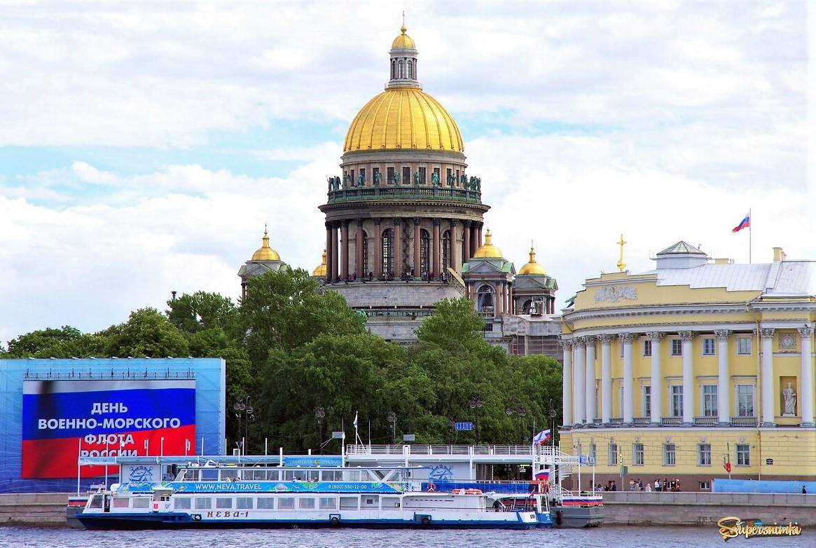 Подготовка к морскому параду в день ВМФ 2020 в Санкт-Петербурге