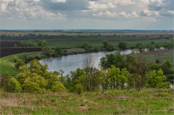 Крутой изгиб реки