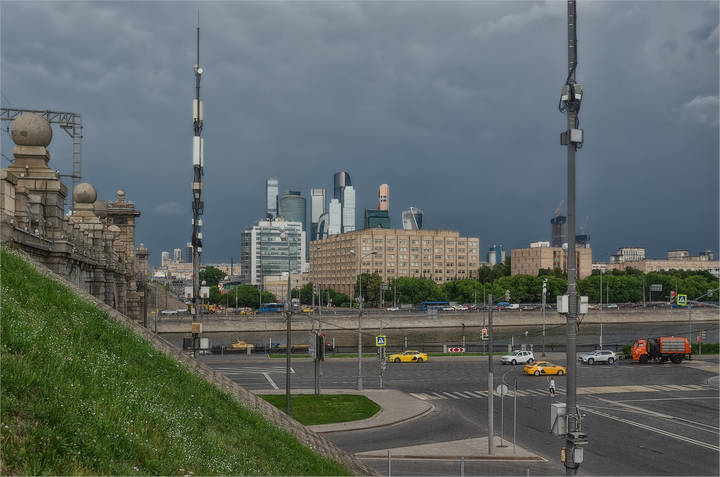 Московские "монстры"