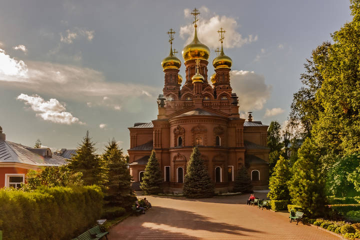 Черниговский скит ближе к вечеру...