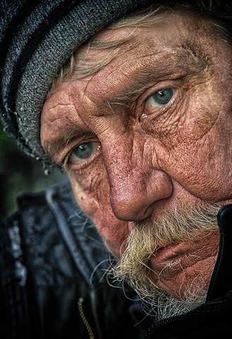 Человек без хатки...
