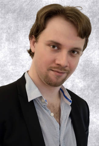 Актер Петр Жихарев