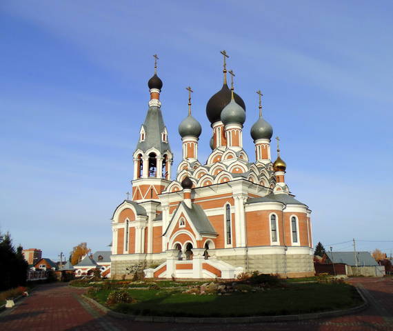 Кафедральный Преображенский собор .