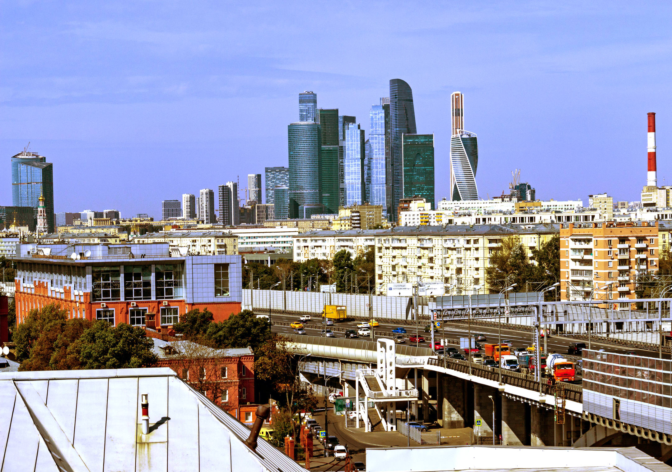 Вид от здания президиума РАН.