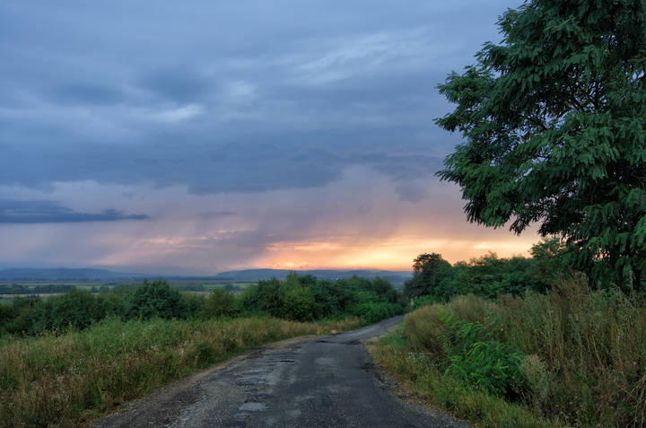 Дорога в дождь